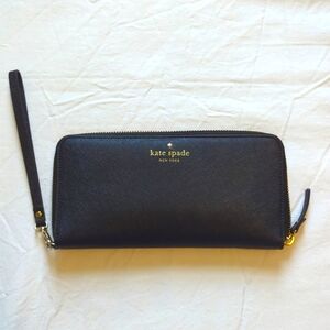 LIKE NEW Kate Spade Black Leather Wallet